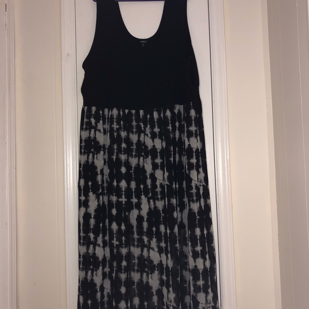 Torrid black and grey maxi dress size 6